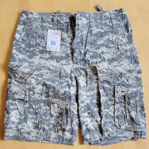 Rothco Digital Camo Cargo Shorts - Men's Large/Regular 36-39"